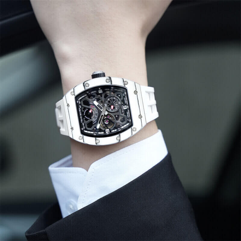 Automatic wrist watches 2024 get energy from