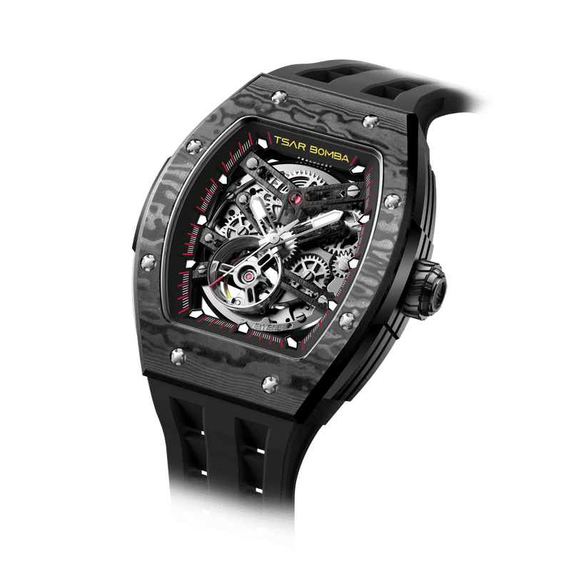 Montre Tsarbomba TB8228CF ; lunette en fibre de carbone, boîtier noir et bracelet en silicone noir ; mouvement automatique, cadran squelette et mouvement apparent