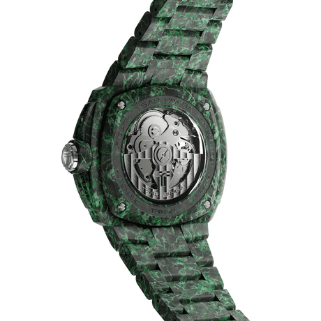 TSAR BOMBA Electron TB8401CF Men’s Watch. Crafted entirely from carbon fiber—including the strap—it weighs just 100 grams. The skeleton dial design offers a direct view of the movement, allowing you to appreciate the charm of precision mechanics in action. Powered by a Citizen MIYOTA movement. The Electron-TB8401CF features Grade A luminescent coating, scratch-resistant sapphire crystal, and an interchangeable fluororubber strap. Water-resistant to 100 meters (10 ATM).-Rear view