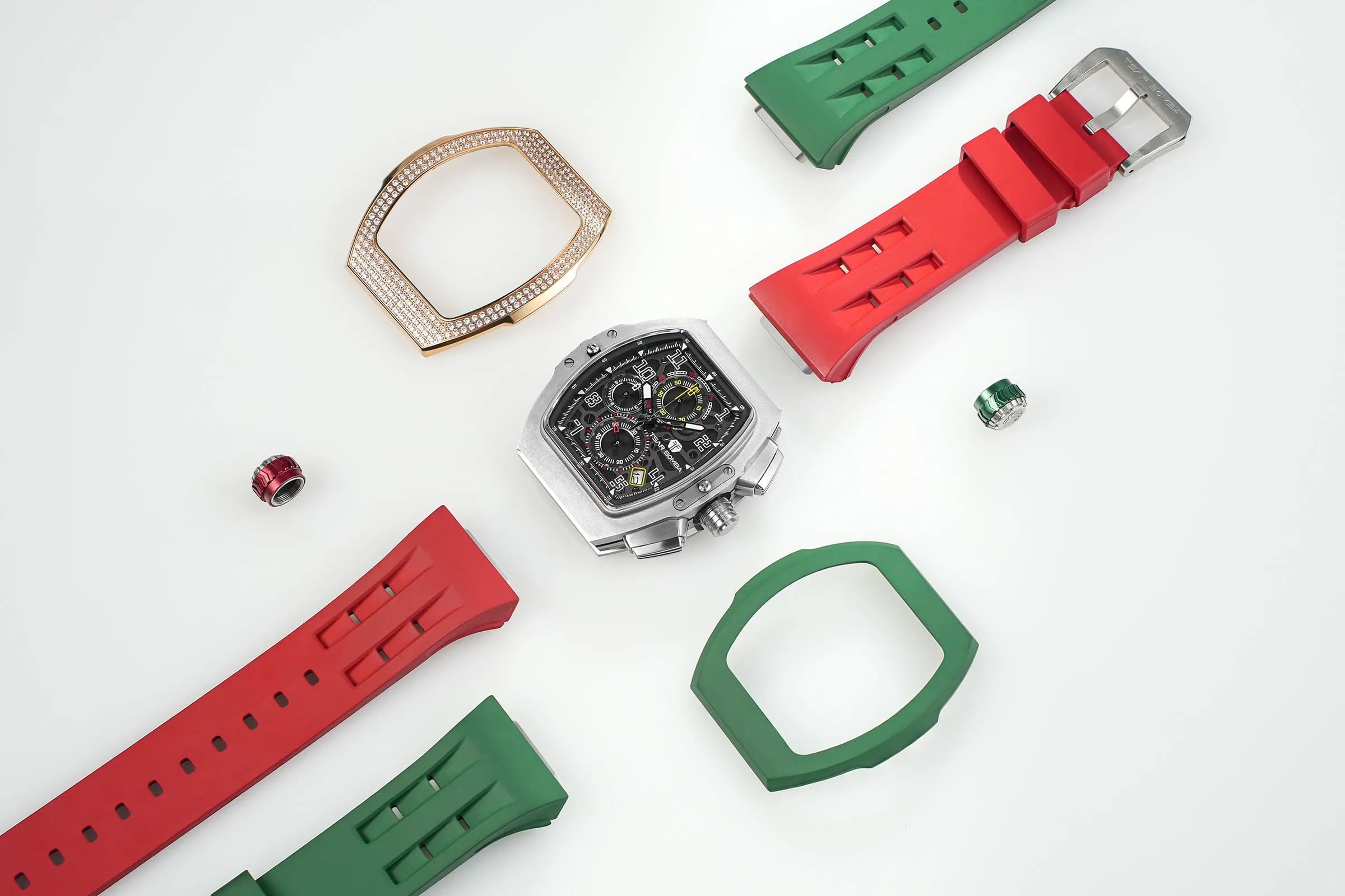 The TSAR-BOMBA-Atomic-TB8214-interchangeable module demonstrates how the same watch head can be quickly and tool-free to change to modules of different colors or materials, and also features interchangeable straps, bezels, and crowns. Images show the various modules.